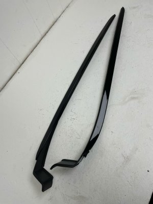 2025-2026 Kia K5 Windshield Drip Molding Trim Strip Set - Front (Used OEM)
