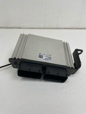 2024-2025 Hyundai Kona Adaptive Cruise Control Distance Sensor Module - Front (Used OEM)