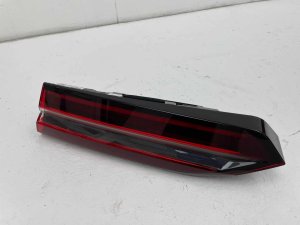 2024-2025 BMW 530i Decklid Mounted Taillight Assembly - Rear, Right (Passenger) (Used OEM)