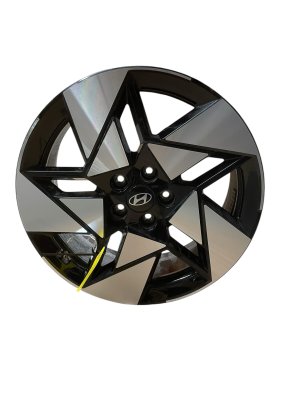 2024-2025 Hyundai Kona 19x7.5 5-Slotted Spoke Machined Black Alloy Wheel (Used OEM)