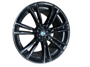 2018-2020 BMW M5 Black 20x10.5 7 Double Spoke Black Polished Alloy Wheel - Rear (Used OEM)