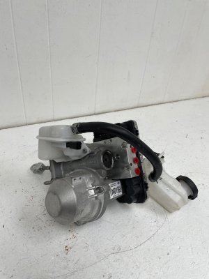 2022-2025 Hyundai Ioniq 5 Power Brake Booster Master Cylinder Assembly (Used OEM)