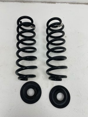 2019-2025 Audi Q3 Suspension Coil Spring Set - Rear (Used OEM)