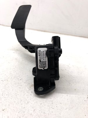 2015-2020 GMC Yukon XL Accelerator Pedal Assembly (Used OEM)