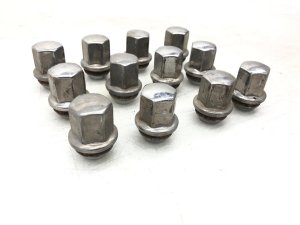 2011-2020 Dodge Durango Wheel Lug Nut Set of 12 (Used OEM)
