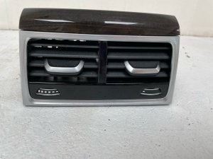 2020-2022 BMW 740i Console HVAC Ventilation Grille - Rear (Used OEM)