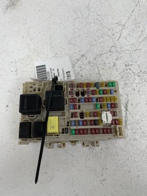 2022-2025 INFINITI QX60 Cabin Fuse Relay Junction Box - Front (Used OEM)