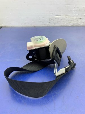 2014-2024 INFINITI QX80 Black 3rd Row Seat Belt Assembly - Rear (Used OEM)