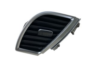 2021-2025 Kia Seltos Outer Dashboard Air Vent Grille - Front (Used OEM)