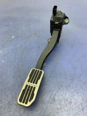 2017-2022 Jaguar F-Pace Accelerator Pedal Assembly (Used OEM)