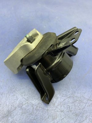 2016-2021 Hyundai Tucson Transmission Mount - Front (Used OEM)