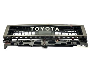 2024-2025 Toyota Land Cruiser Black Upper Grille - Front (Used OEM)