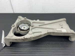 2017-2020 Maserati Levante Transmission Gearbox Mount Bracket (Used OEM)