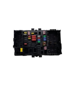 2016-2020 Chevrolet Tahoe Fuse Relay Junction Box - Front (Used OEM)