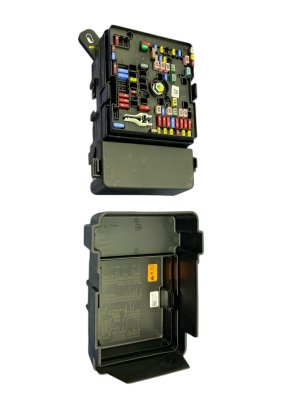 2023-2024 Cadillac LYRIQ Engine Fuse Relay Junction Box (Used OEM)