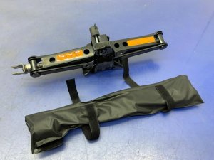 2022-2025 INFINITI QX60 Emergency Scissor Jack and Tool Set (Used OEM)