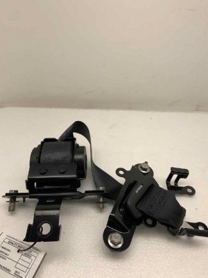 2018-2024 Honda Odyssey Center 2nd Row Seat Belt Assembly - Rear, Right (Passenger) (Used OEM)
