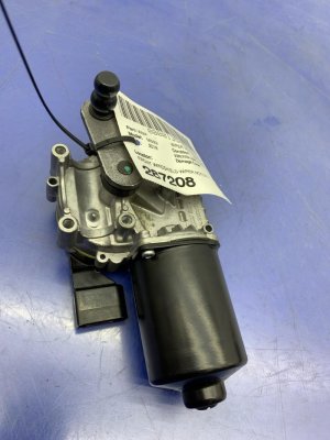 2017-2023 BMW 528i Windshield Wiper Motor - Front (Used OEM)