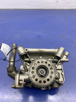 2016-2022 BMW 750i Engine Oil Pump Assembly (Used OEM)