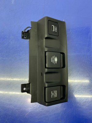 2022-2024 Acura MDX Dash Center Console USB 115V AC and 12V Power Outlet Assembly (Used OEM)