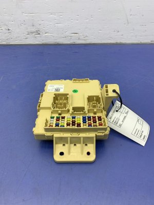 2020-2022 Kia Telluride Cabin Junction Fuse and Relay Box - Front (Used OEM)