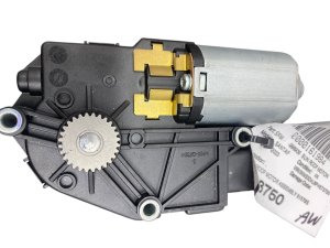 2021-2023 Hyundai Santa Fe Panoramic Sunroof Glass Motor Assembly (Used OEM)