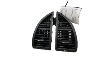 2011-2013 INFINITI QX56 Outer Dashboard A/C Air Vent Grille Set - Front (Used OEM)