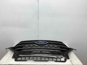 2020-2024 Ford Explorer Black Bumper Radiator Grille Assembly - Front (Used OEM)