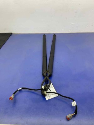 2018-2024 Lincoln Navigator Power Tailgate Lift Motor Actuator Set - Rear (Used OEM)