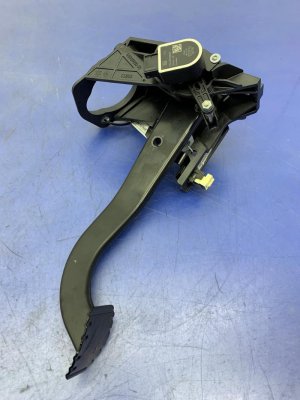 2014-2020 BMW i8 Brake Pedal Assembly (Used OEM)