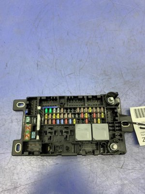 2018-2021 Jaguar E-Pace Cabin Fuse Box Unit - Front (Used OEM)