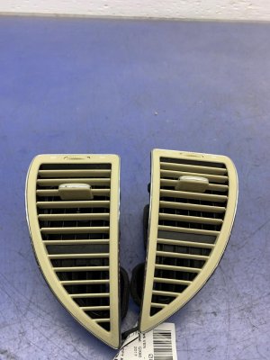 2011-2013 INFINITI QX56 Tan Dash Air Vent Set - Front (Used OEM)