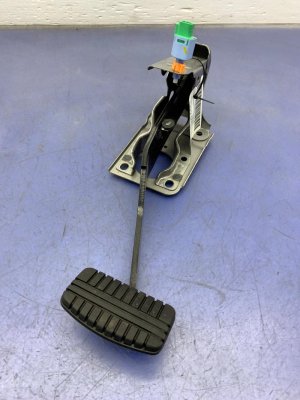 2018-2022 Mitsubishi Outlander Sport Brake Pedal Assembly with Sensor (Used OEM)