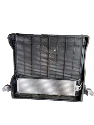 2020-2023 BMW X6 Automatic Transmission Oil Cooler with 850W Cooling Fan - Front (Used OEM)