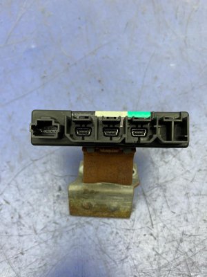 2019-2022 Nissan Altima Wireless Charger DC Control Module (Used OEM)