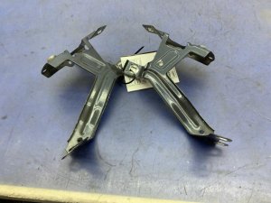 2016-2019 BMW M760i xDrive Fender Bracket Set - Front, Left (Driver) (Used OEM)
