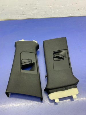 2015-2020 Porsche Macan Black B-Pillar Interior Trim Cover Panel Set (Used OEM)