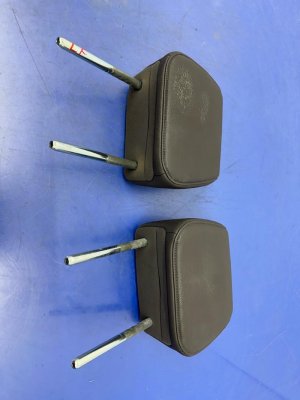 2018-2020 Honda Odyssey Brown Seat Headrest Set - Front, Right (Passenger) (Used OEM)