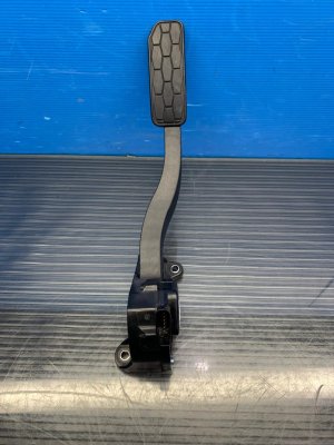 2017-2020 Jaguar F-Pace Accelerator Pedal Assembly (Used OEM)