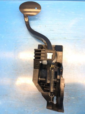 2018-2023 BMW X2 Brake Pedal Assembly (Used OEM)