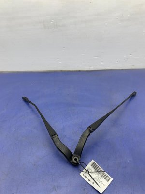 2015-2024 Porsche Macan Windshield Wiper Arm Set - Front (Used OEM)