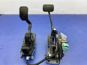 2018-2021 Lincoln Navigator Power Adjustable Brake and Accelerator Pedal Assembly (Used OEM)