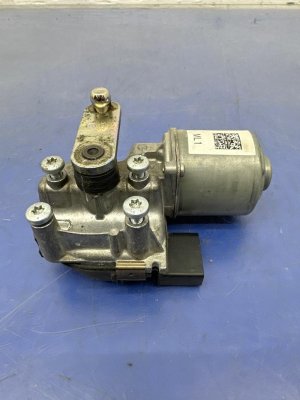 2022-2025 Genesis GV70 Windshield Wiper Motor - Front (Used OEM)