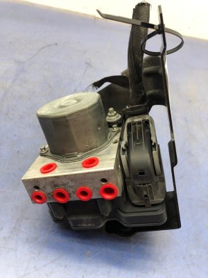 2014-2017 Maserati Ghibli ABS Pump and Control Module Assembly (Used OEM)