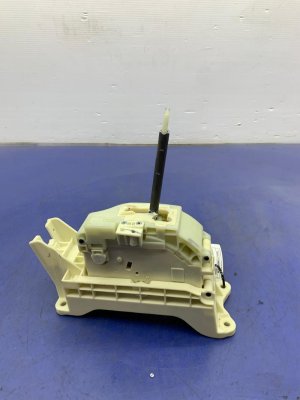 2021-2025 Kia K5 Floor Mounted Transmission Shift Lever (Used OEM)