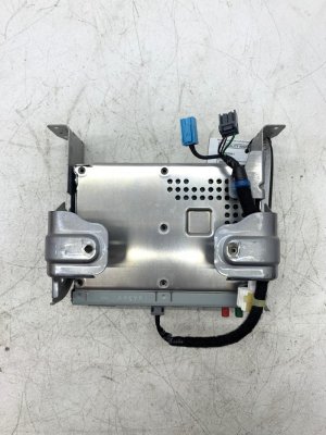 2018-2020 Honda Odyssey AM/FM Radio Receiver (Used OEM)