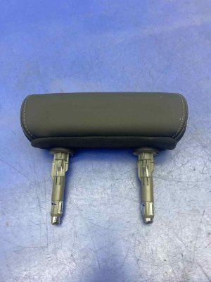 2020-2023 GMC Sierra 2500 HD Black Center Leather Seat Headrest - Rear, Right (Passenger) (Used OEM)