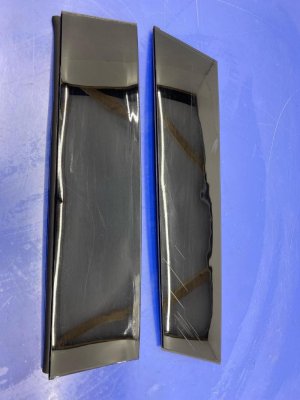 2018-2024 Lincoln Navigator Black Outer Door Trim Molding - Rear (Used OEM)
