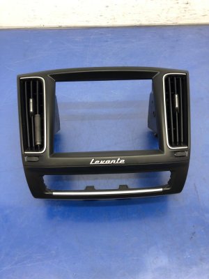 2017-2020 Maserati Levante Dash Display Bezel and Center A/C Air Vent Grilles - Front (Used OEM)