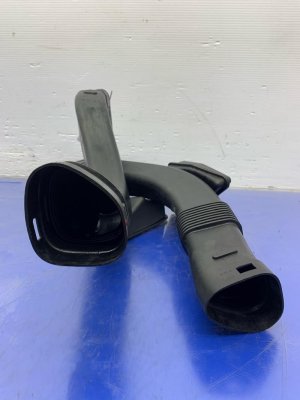 2009-2015 BMW 750i Lower Engine Air Intake Duct Channel Tube Set - Front (Used OEM)